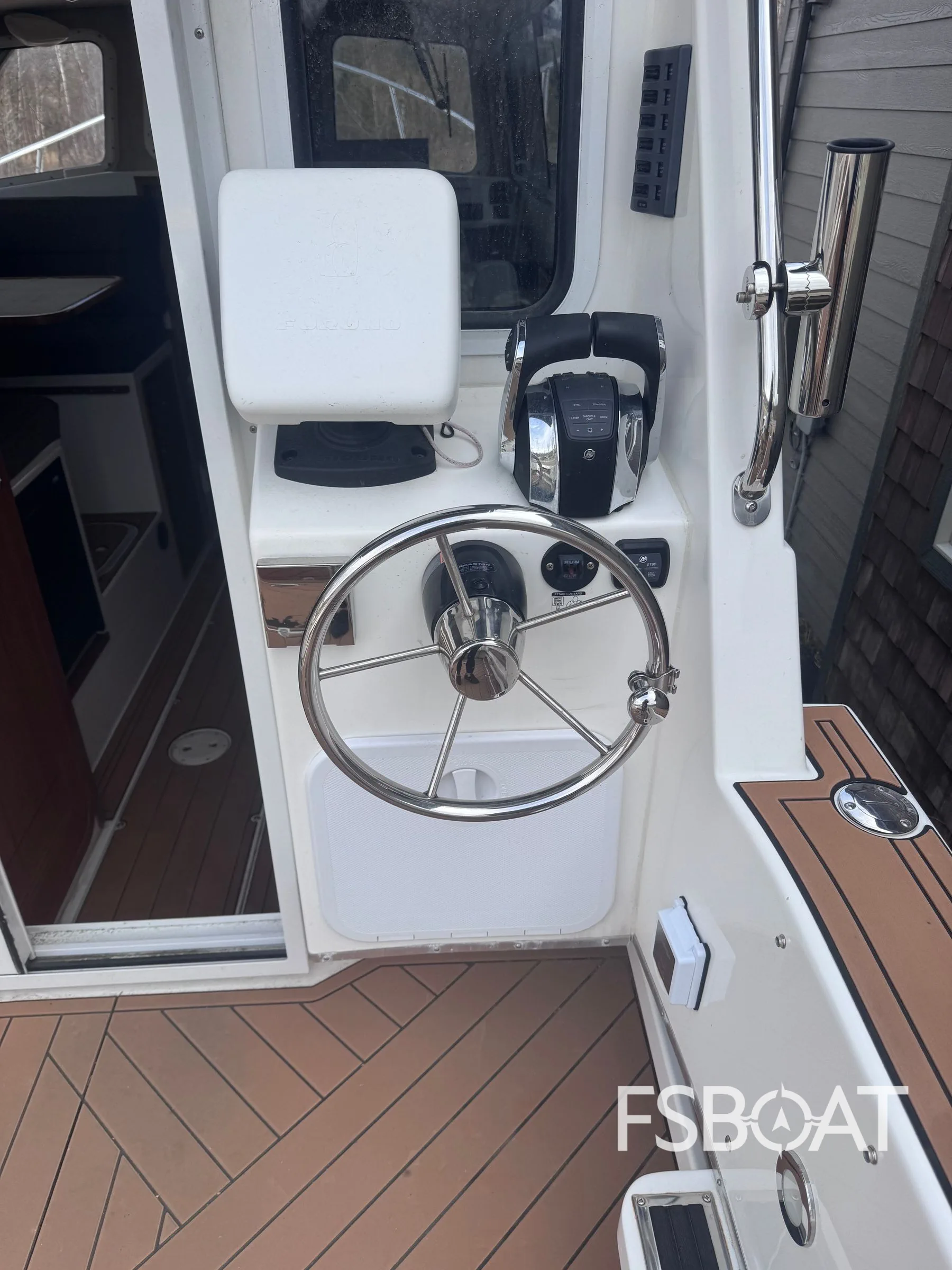 2020 SeaSport Kodiak 2600 - Media 11