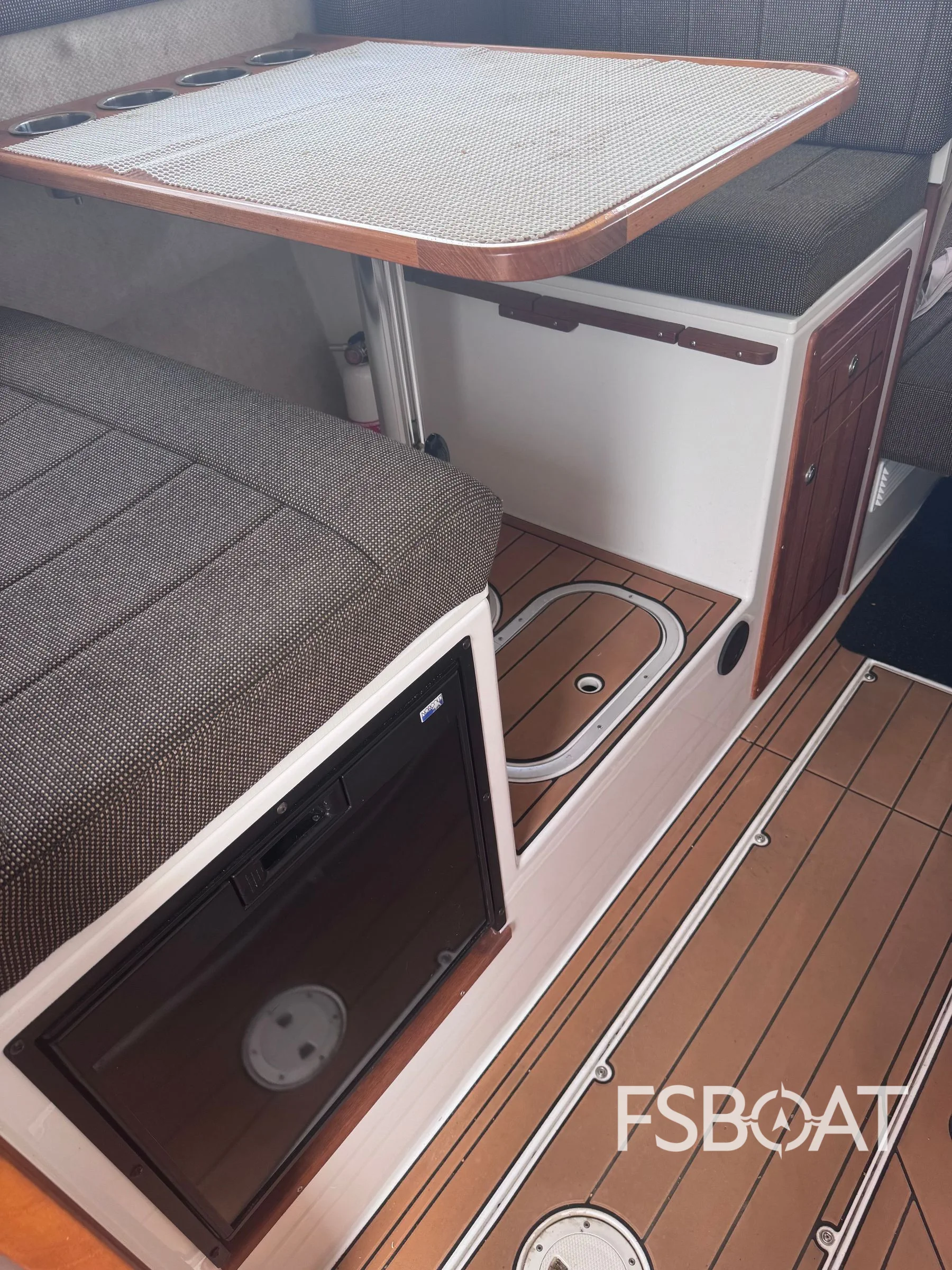 2020 SeaSport Kodiak 2600 - Media 12