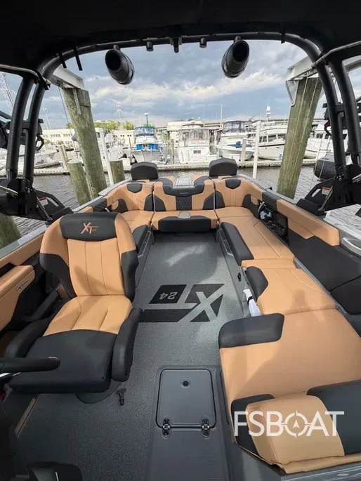 2025 MasterCraft XT24 - Media 5