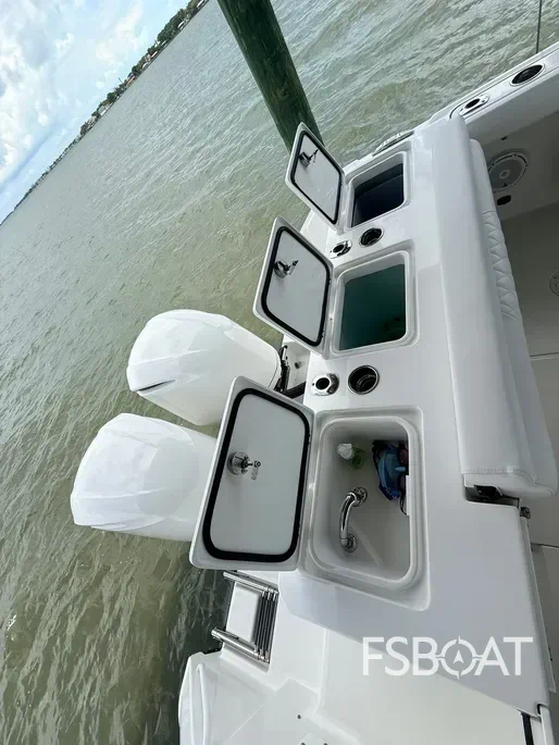 2020 Edgewater 280CX Crossover - Media 12