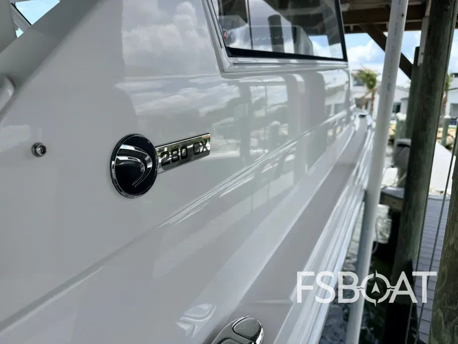 2020 Edgewater 280CX Crossover - Media 10