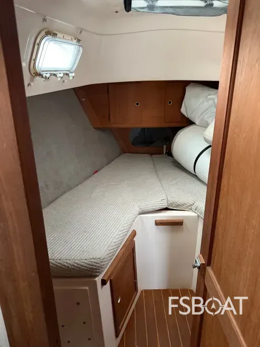 1987 Hunter Cherubini 37 Cutter - Media 10