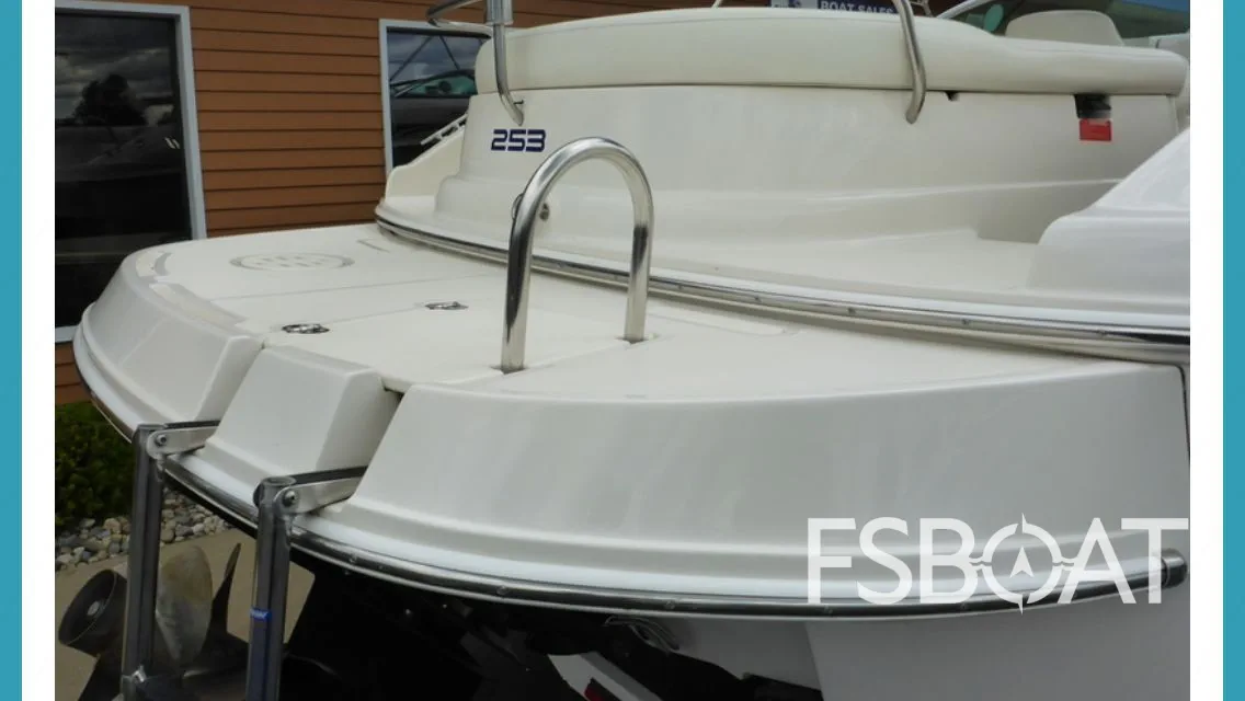 2003 Monterey 253 Explorer Sport - Media 3