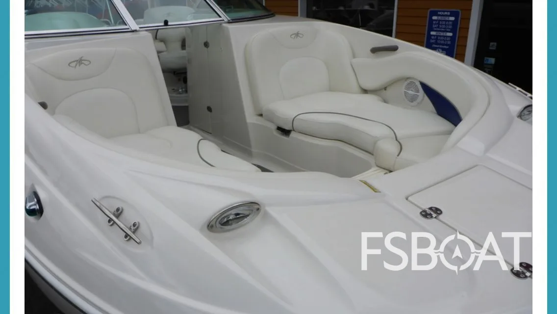2003 Monterey 253 Explorer Sport - Media 10