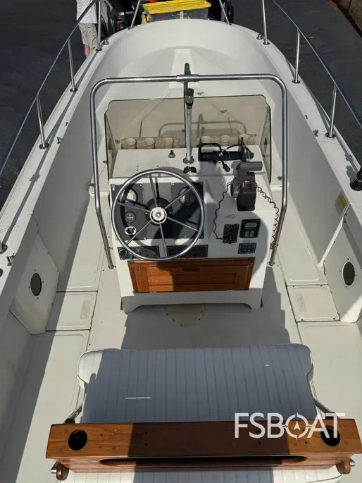 1987 Boston Whaler Outrage V20 - Media 6