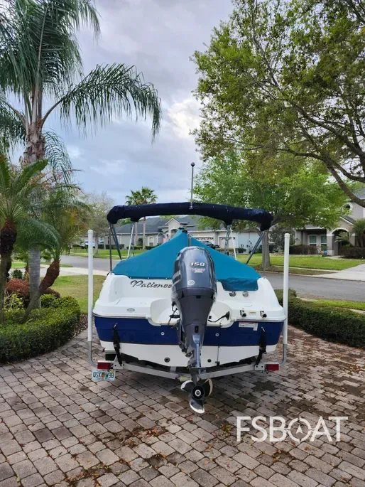 2021 Hurricane SunDeck 201 OB - Media 19