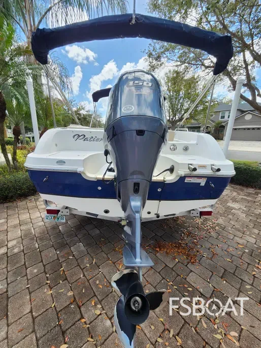 2021 Hurricane SunDeck 201 OB - Media 18