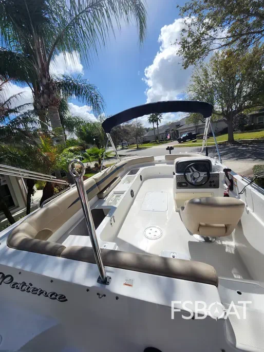 2021 Hurricane SunDeck 201 OB - Media 8