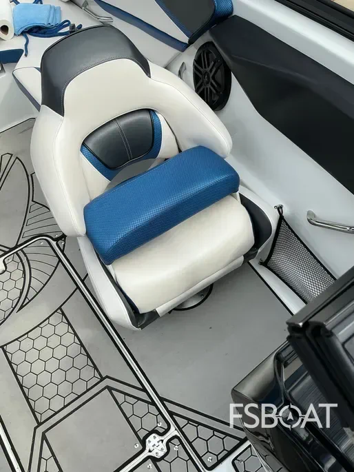 2021 Scarab 215 ID - Media 17