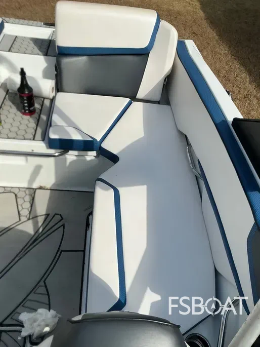 2021 Scarab 215 ID - Media 11