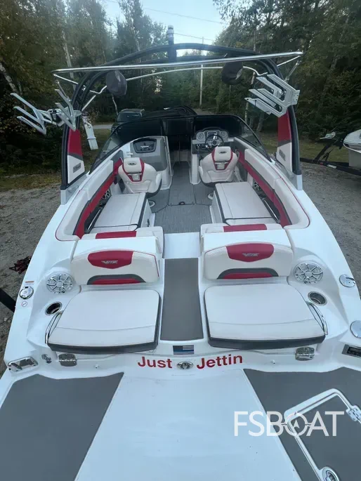 2018 Chaparral Vortex 2430VRX - Media 4