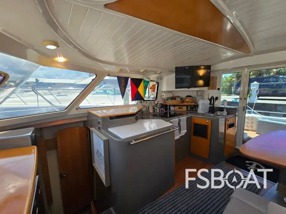 2006 Fountaine Pajot Highland 35 Pilot - Media 19