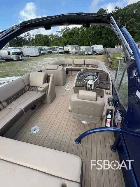 2021 Bennington QX 25 Swingback - Media 12