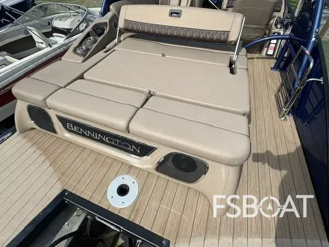 2021 Bennington QX 25 Swingback - Media 9