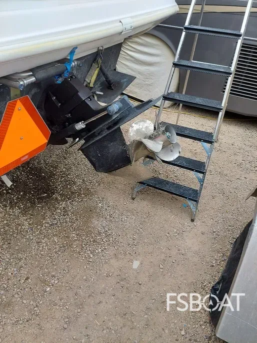 1997 Donzi 275 LXC - Media 24