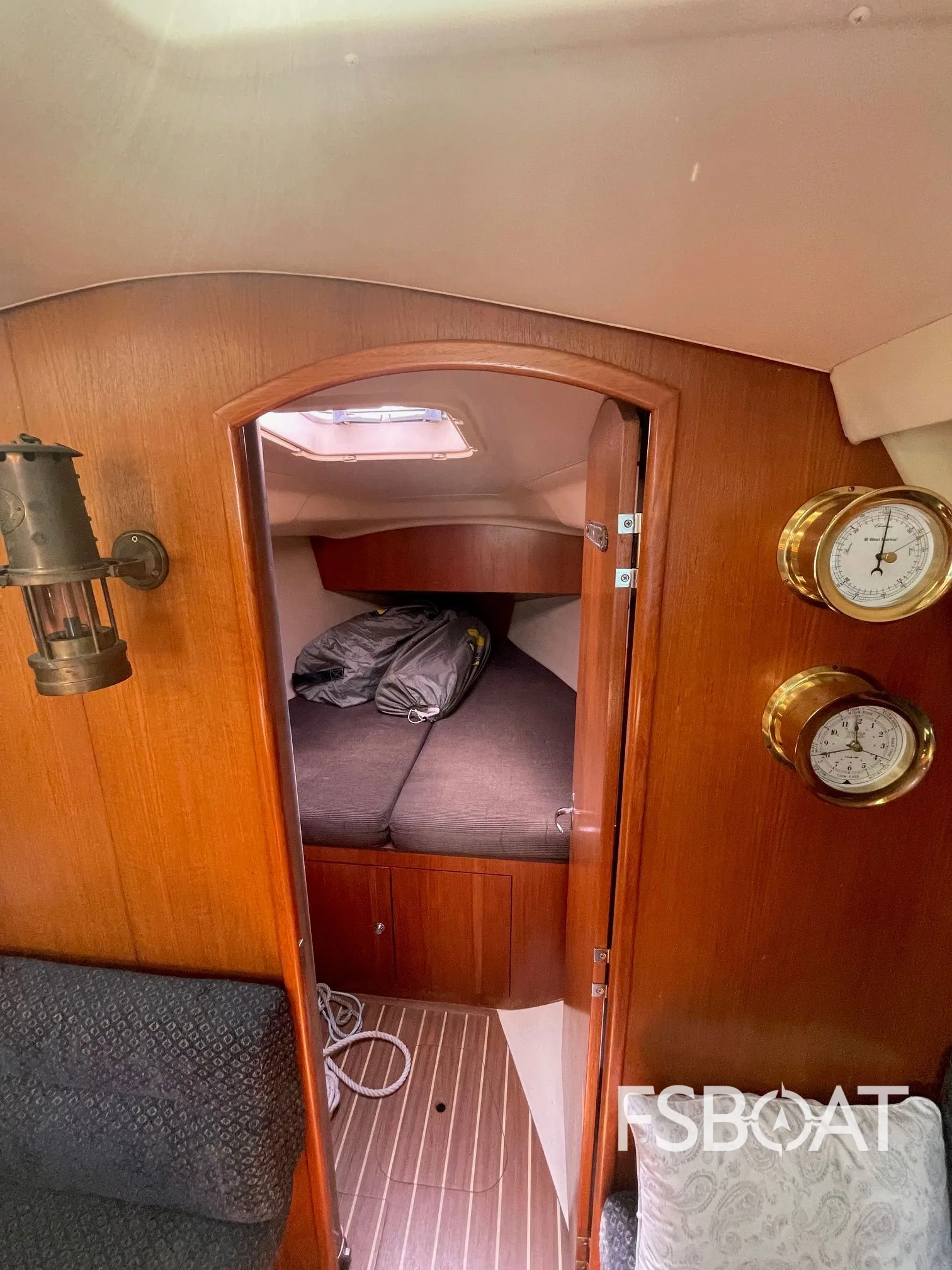 2005 Hunter 33 - Media 9