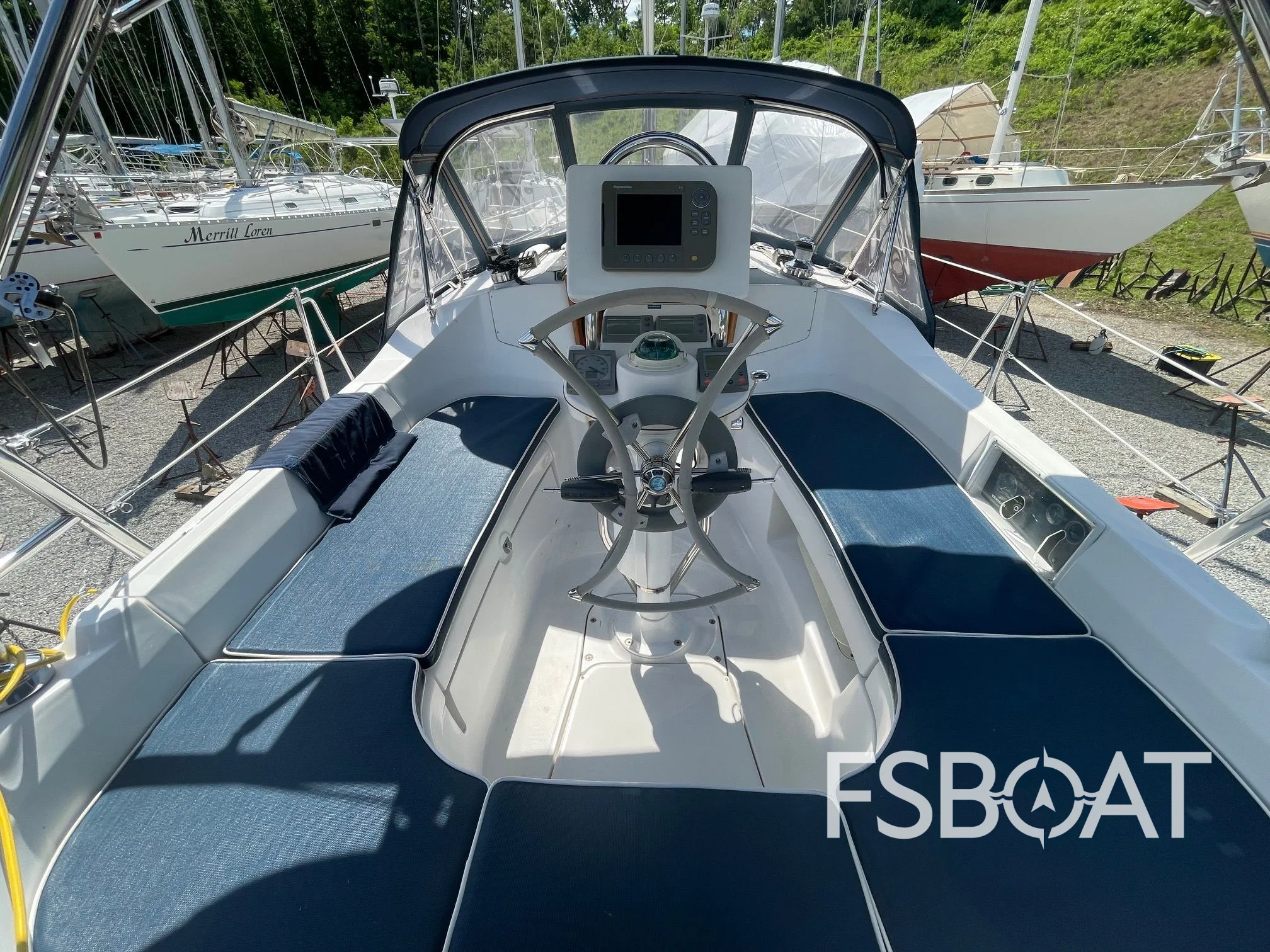 2005 Hunter 33 - Media 6