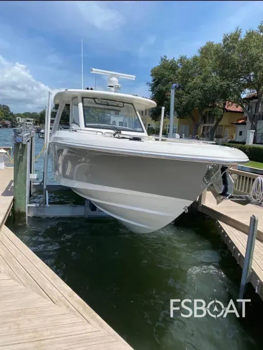 2019 Boston Whaler 350 Realm - Media 7