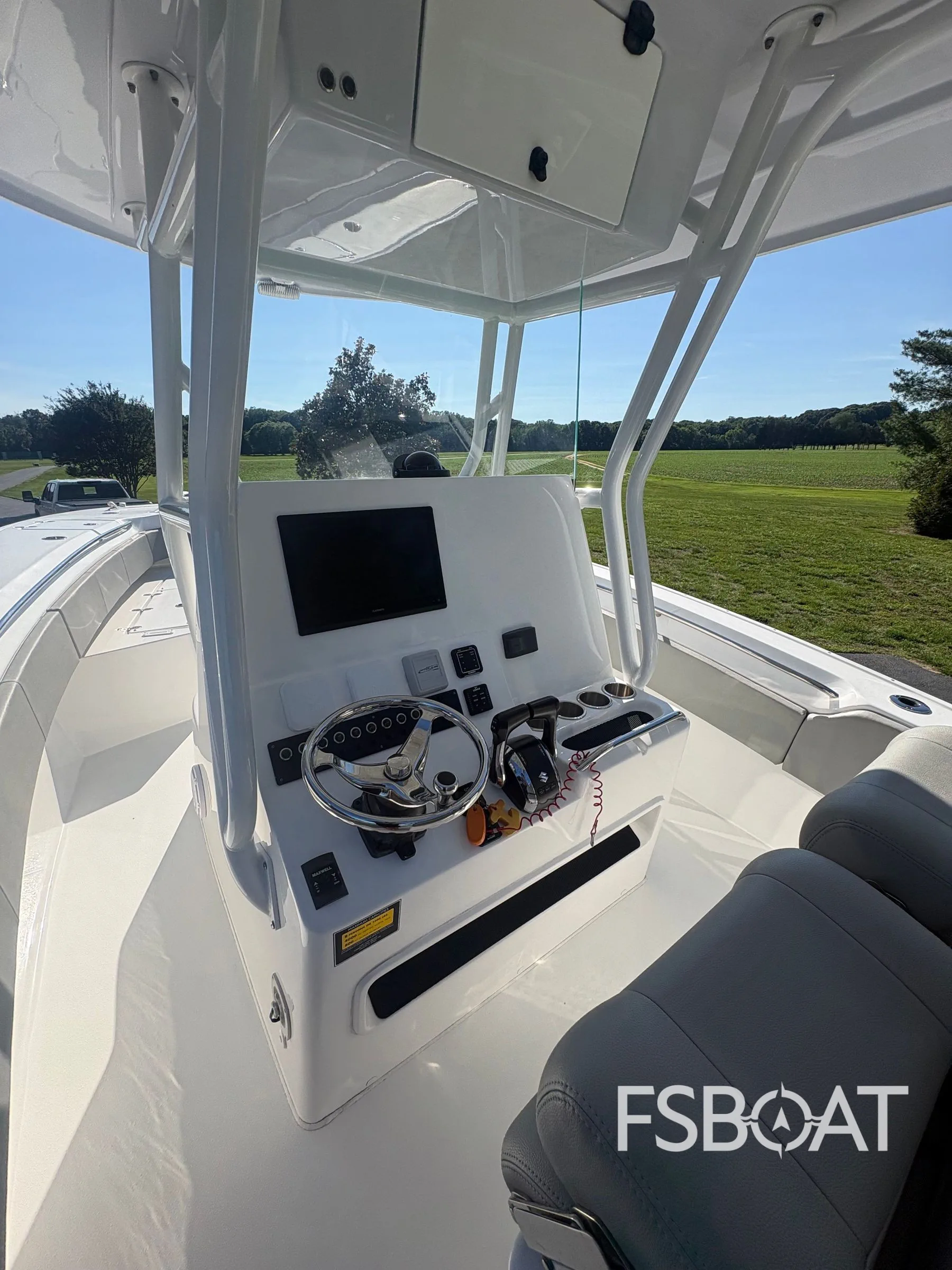 2023 Cape Horn 32XS - Media 9