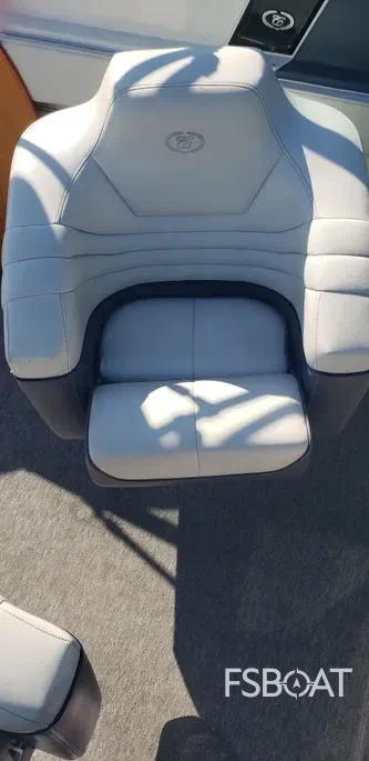 1993 Cobalt 272 - Media 15