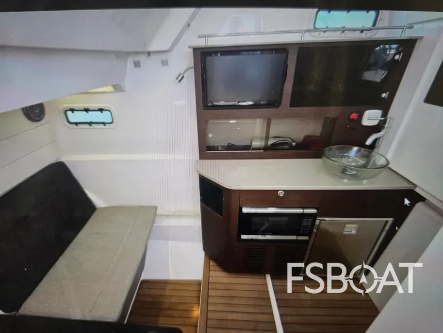 2019 Everglades 435 Center Console - Media 7
