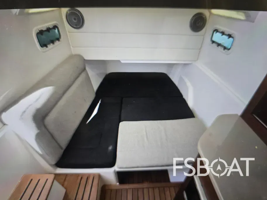2019 Everglades 435 Center Console - Media 8