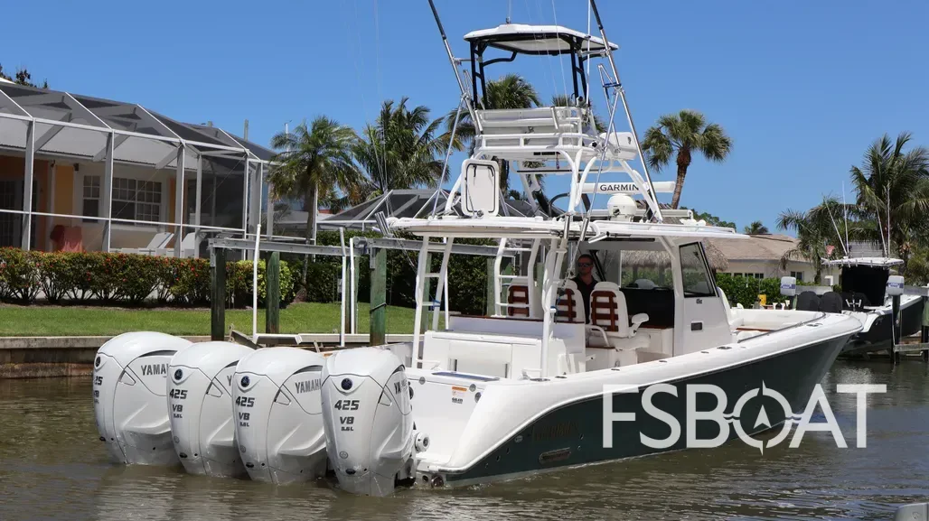 2019 Everglades 435 Center Console - Media 22