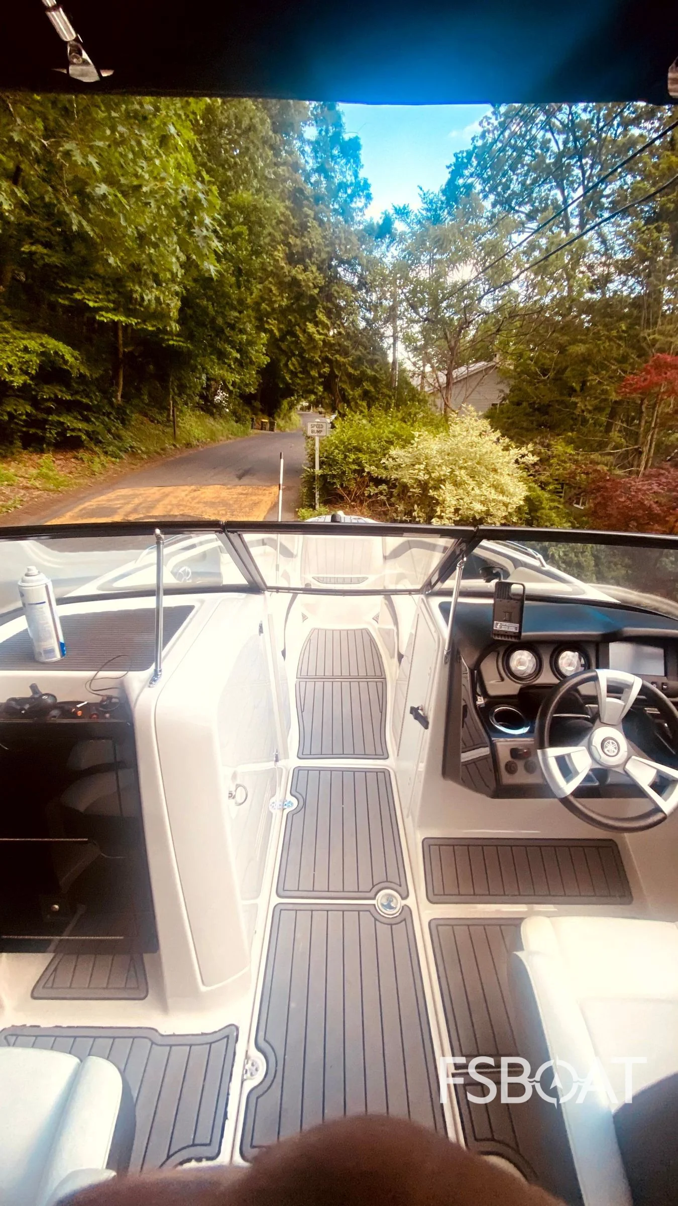 2016 Yamaha Boats AR240 - Media 9