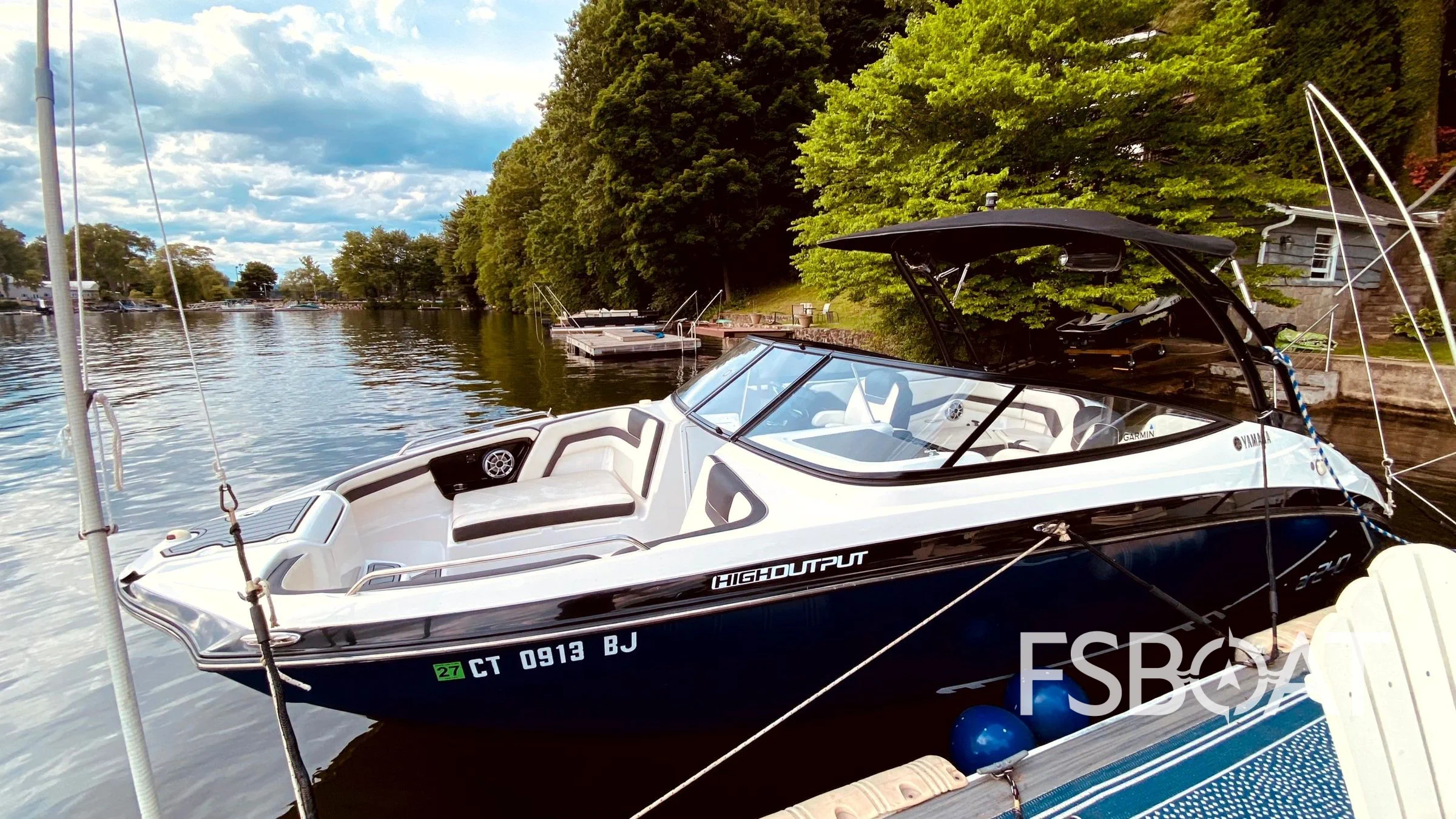 2016 Yamaha Boats AR240 - Media 10