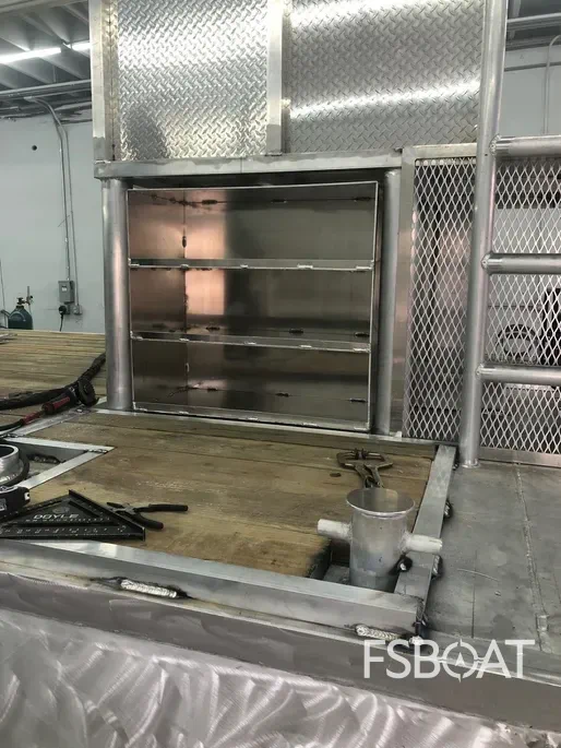 2024 Custom Barge - Media 22