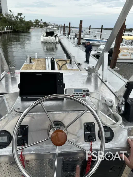 2024 Custom Barge - Media 19