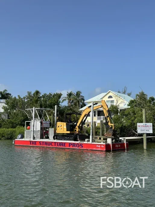 2024 Custom Barge - Media 7