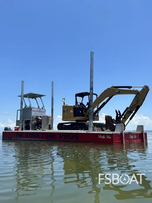 2024 Custom Barge - Media 11