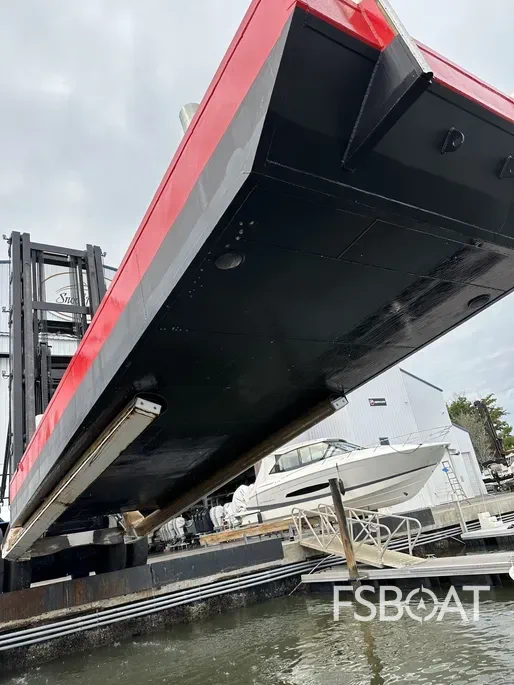 2024 Custom Barge - Media 6