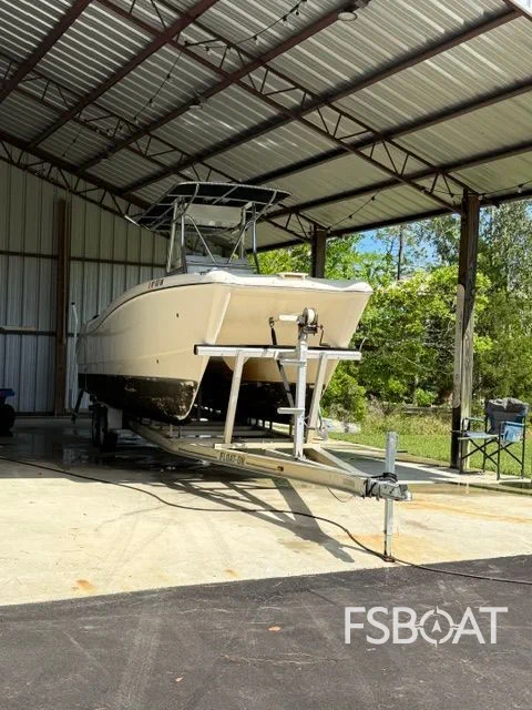 1999 World Cat 246 SF - Media 3