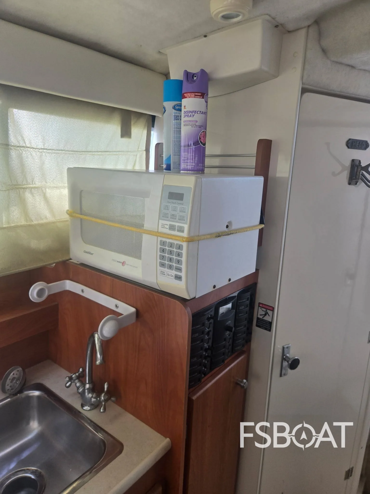 2003 Bayliner 2859 Classic Cruiser - Media 10
