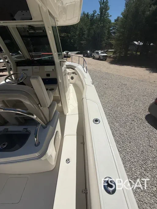 2024 Boston Whaler 250 Outrage - Media 7