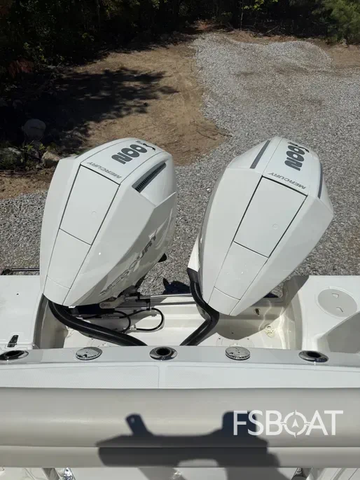 2024 Boston Whaler 250 Outrage - Media 10