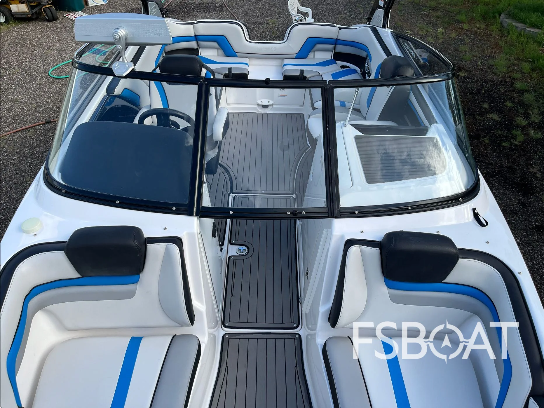 2017 Yamaha Boats 242X E-Series - Media 8