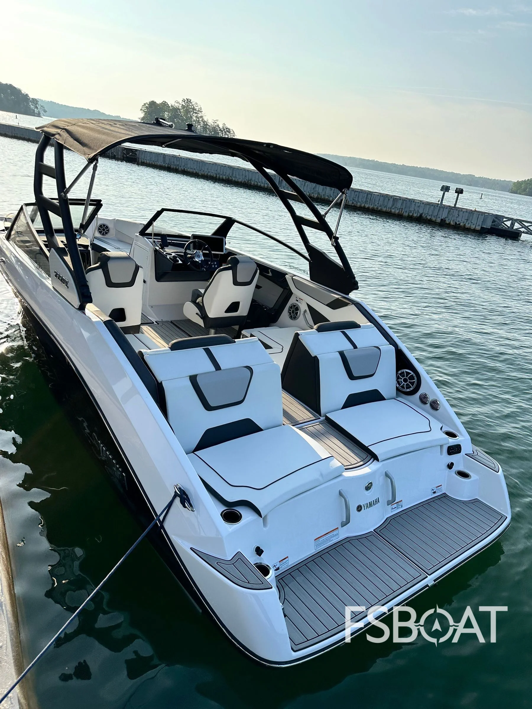2025 Yamaha Boats 222SE - Media 2