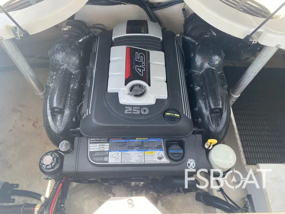 2016 Monterey 224FS - Media 17