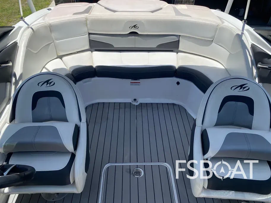 2016 Monterey 224FS - Media 22