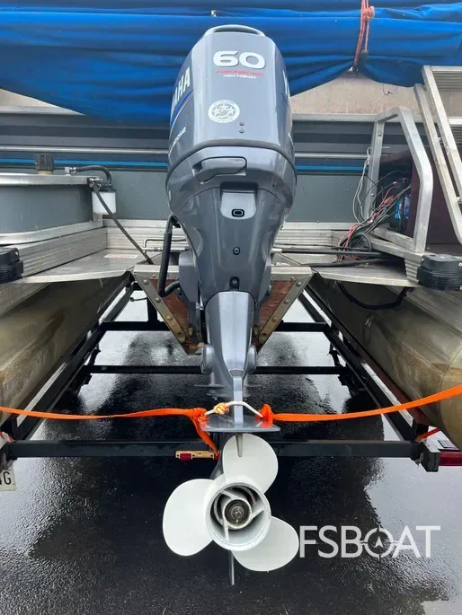 1991 Tracker 18 Bass Buggy - Media 7