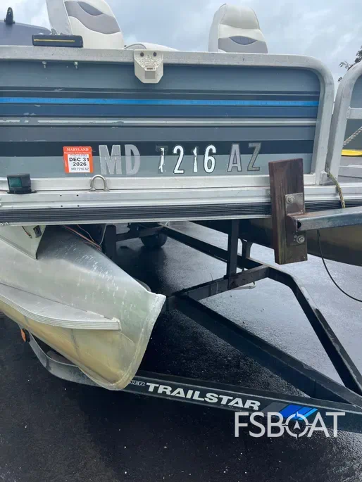 1991 Tracker 18 Bass Buggy - Media 3