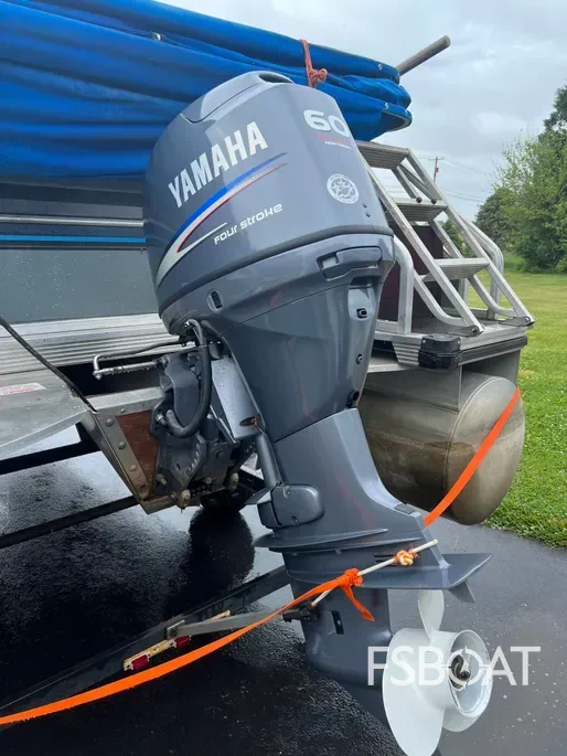 1991 Tracker 18 Bass Buggy - Media 6