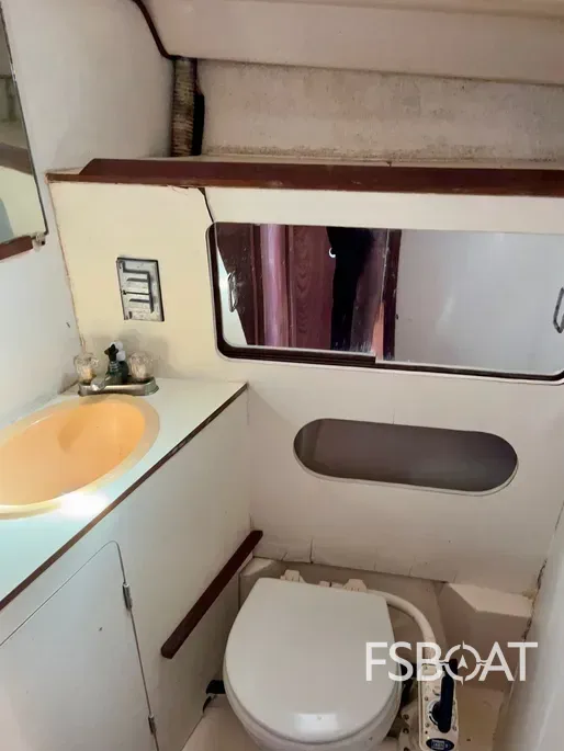 1985 Hunter 30 - Media 9