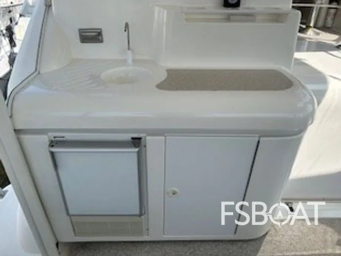 2001 Cruisers Yachts 3750 - Media 3