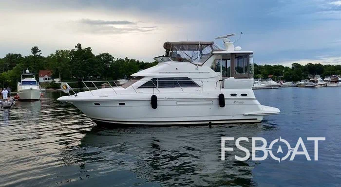 2001 Cruisers Yachts 3750 - Media 17