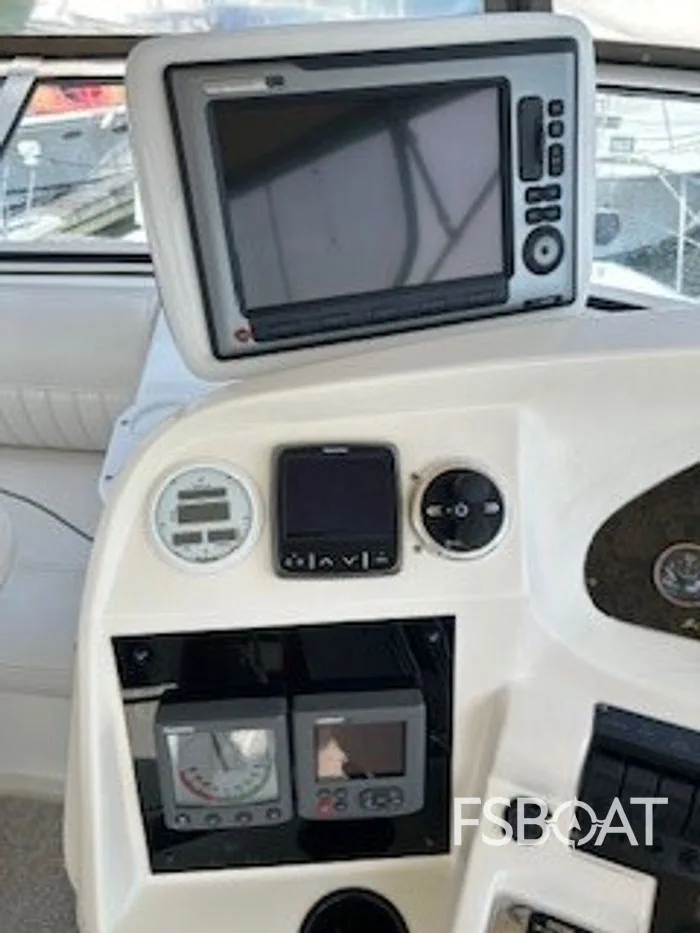 2001 Cruisers Yachts 3750 - Media 8