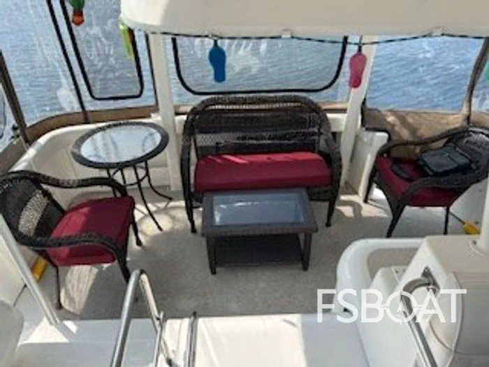 2001 Cruisers Yachts 3750 - Media 5